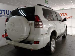 Toyota Land Cruiser Prado 4.0 VX - Image 2
