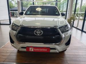 Toyota Hilux 2.4GD-6 double cab 4x4 Raider manual - Image 4