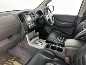 Nissan Pathfinder 2.5 dCi SE automatic - Image 7
