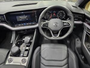 Volkswagen Touareg V6 TDI Executive R-Line - Image 10