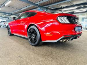Ford Mustang 5.0 GT fastback - Image 5