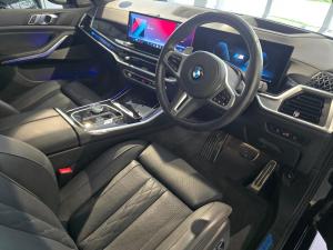 BMW X5 M60i - Image 11