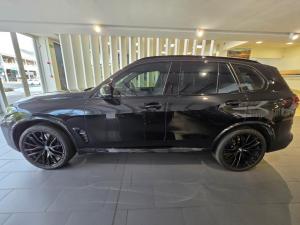 BMW X5 M60i - Image 4
