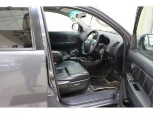 Toyota Fortuner 3.0D-4D Raised Body automatic - Image 13