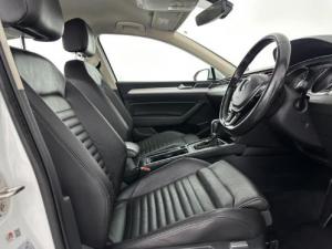 Volkswagen Passat 1.4 TSI Luxury DSG - Image 14