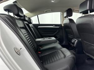 Volkswagen Passat 1.4 TSI Luxury DSG - Image 16