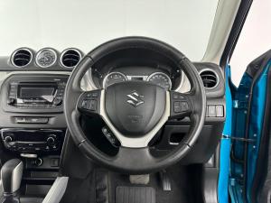 Suzuki Vitara 1.6 GLX automatic - Image 10