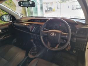Toyota Hilux 2.0 VvtiP/U Single Cab - Image 8