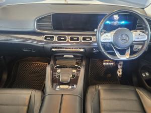 Mercedes-Benz GLS GLS400d 4Matic - Image 8
