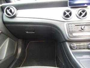 Mercedes-Benz CLA200 automatic - Image 3