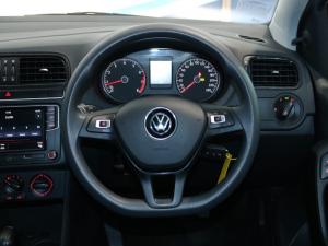 Volkswagen Polo Vivo hatch 1.6 Comfortline auto - Image 15