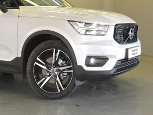 Volvo XC40 T4 R-DESIGN Geartronic - Image 18