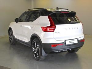 Volvo XC40 T4 R-DESIGN Geartronic - Image 3