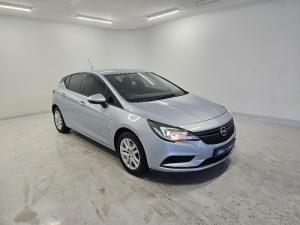 Opel Astra 1.0T Essentia - Image 13