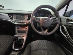 Opel Astra 1.0T Essentia - Image 5