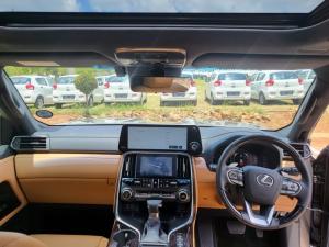 Lexus LX 500D - Image 2