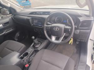 Toyota Hilux 2.4GD-6 single cab Raider manual - Image 6