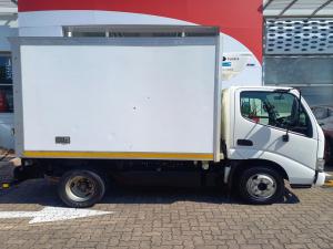 Toyota Dyna 150 chassis cab - Image 3