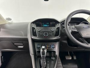 Ford Focus 1.0 Ecoboost Ambiente automatic - Image 12
