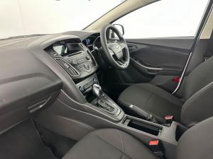 Ford Focus 1.0 Ecoboost Ambiente automatic - Image 13