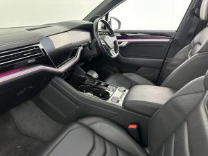 Volkswagen Touareg 3.0 TDI V6 Luxury - Image 13