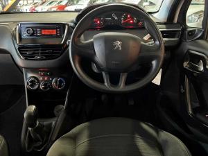 Renault 208 1.0 VTiAccess 5-Door - Image 14