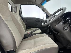 Hyundai H100 2.6D TIP Chassis Cab - Image 11