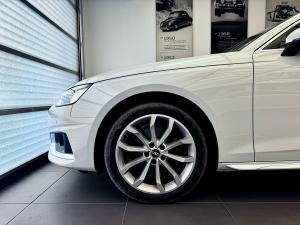 Audi A4 35TFSI Advanced - Image 3