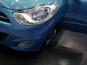 Hyundai i10 1.1 GLS - Image 6