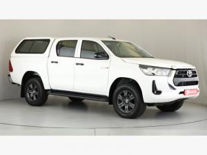 Toyota Hilux 2.4GD-6 double cab 4x4 Raider manual - Image 1