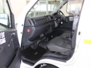 Toyota QUANTUM/HIACE 2.5 D-4D Sesfikile 16s - Image 8