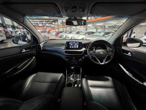 Hyundai Tucson 2.0 Crdi Elite automatic - Image 12
