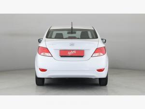 Hyundai Accent 1.6 GL - Image 2