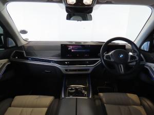 BMW X7 M60i - Image 11