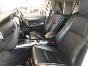 Toyota Fortuner 2.8 GD-6 4X4 VX automatic - Image 10