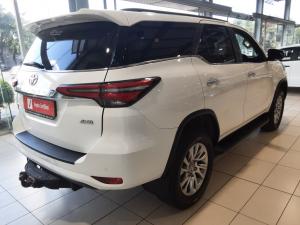 Toyota Fortuner 2.8 GD-6 4X4 VX automatic - Image 2