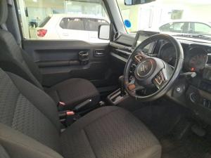 Suzuki Jimny 1.5 GLX AllGrip 3-door auto - Image 5