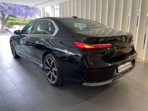 BMW i7 xDrive60 Design Pure Excellence - Image 6