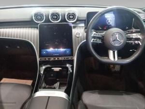 Mercedes-Benz C-Class C200 Avantgarde - Image 11