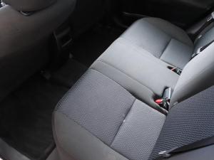 Toyota Corolla Quest 1.8 Plus manual - Image 12