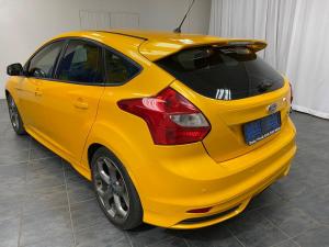 Ford Focus ST 3 - Image 4