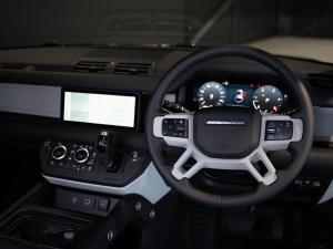 Land Rover Defender 110 D250 SE - Image 13