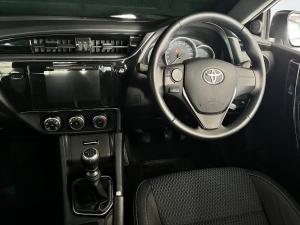 Toyota Corolla Quest 1.8 Prestige manual - Image 9