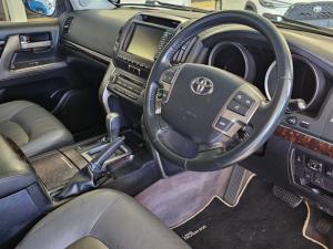 Toyota Land Cruiser 200 V8 TD VX automatic - Image 4
