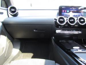 Mercedes-Benz A200 automatic - Image 10