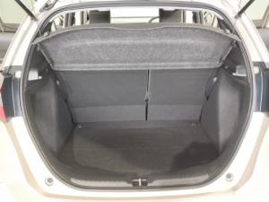 Honda Fit 1.5 Comfort - Image 12