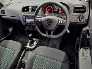 Volkswagen Polo Vivo hatch 1.6 Comfortline auto - Image 21