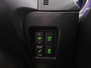 Toyota Prado VX 4.0 V6 automatic - Image 18