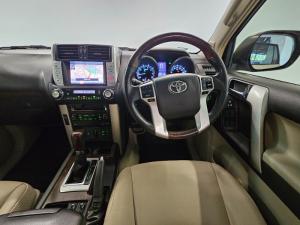 Toyota Prado VX 4.0 V6 automatic - Image 6