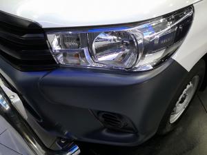 Toyota Hilux 2.0 single cab S (aircon) - Image 7